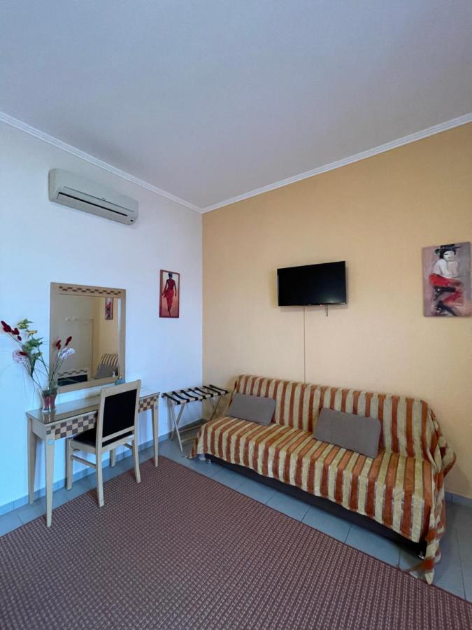 Entheon Rooms Marathopoli Exterior foto